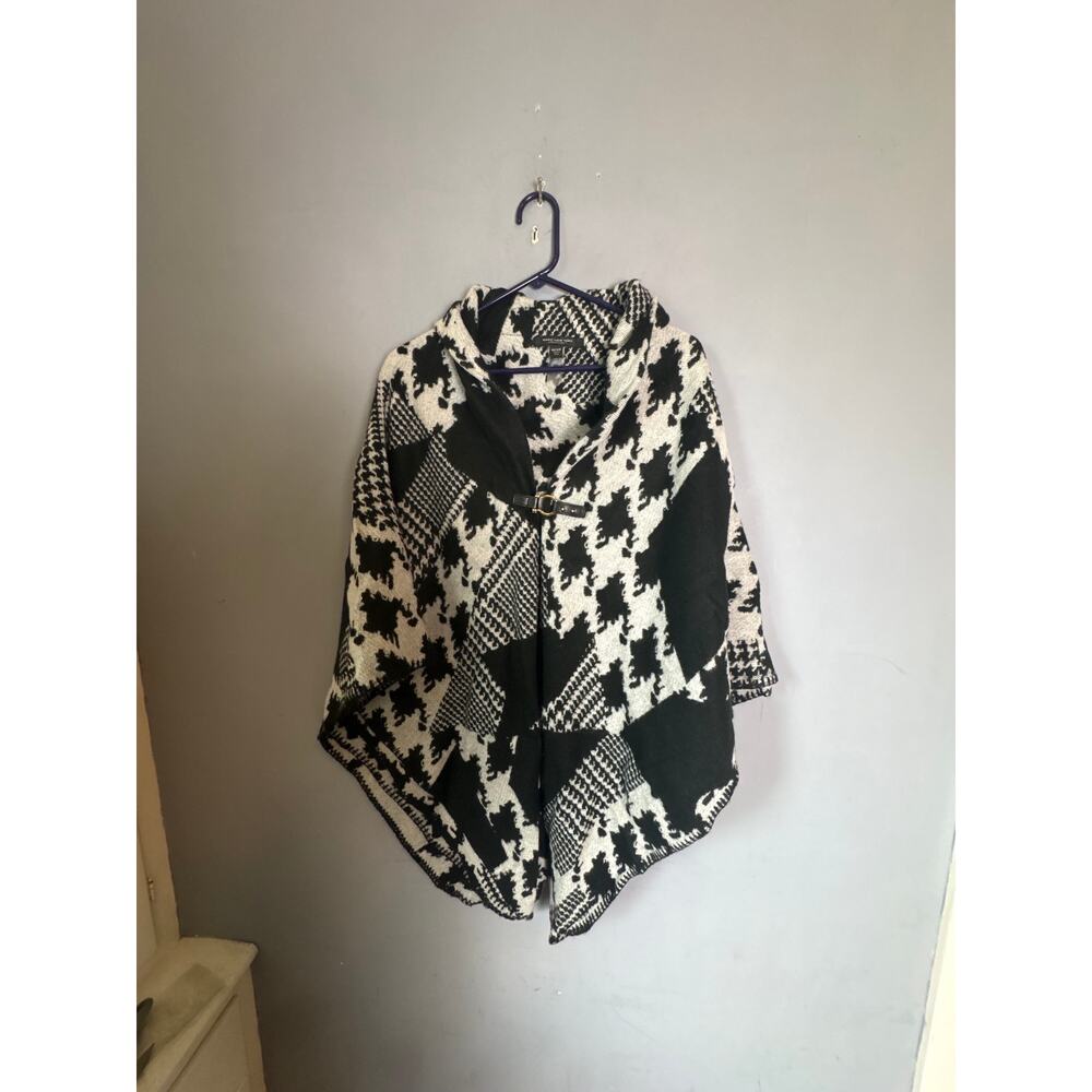 Marc New York Black White Houndstooth Patchwork Poncho Sweater Women’s Read